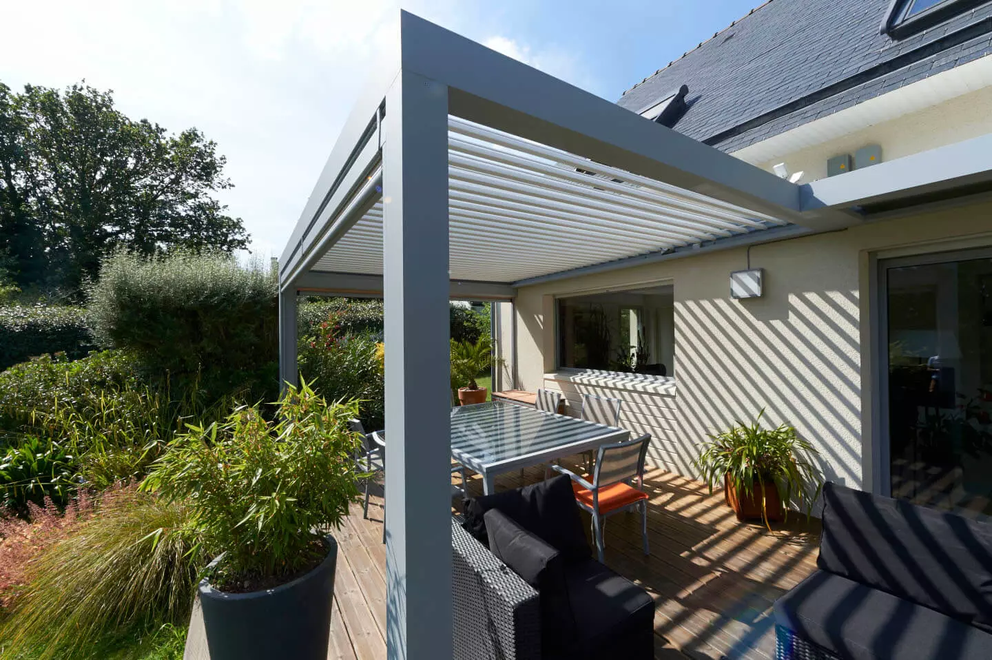 Installation d'une pergola menuiserie