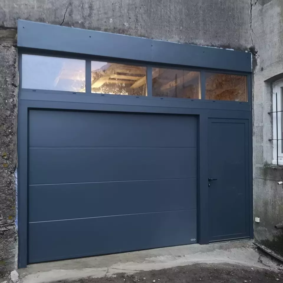 Porte de garage neuve menuiserie